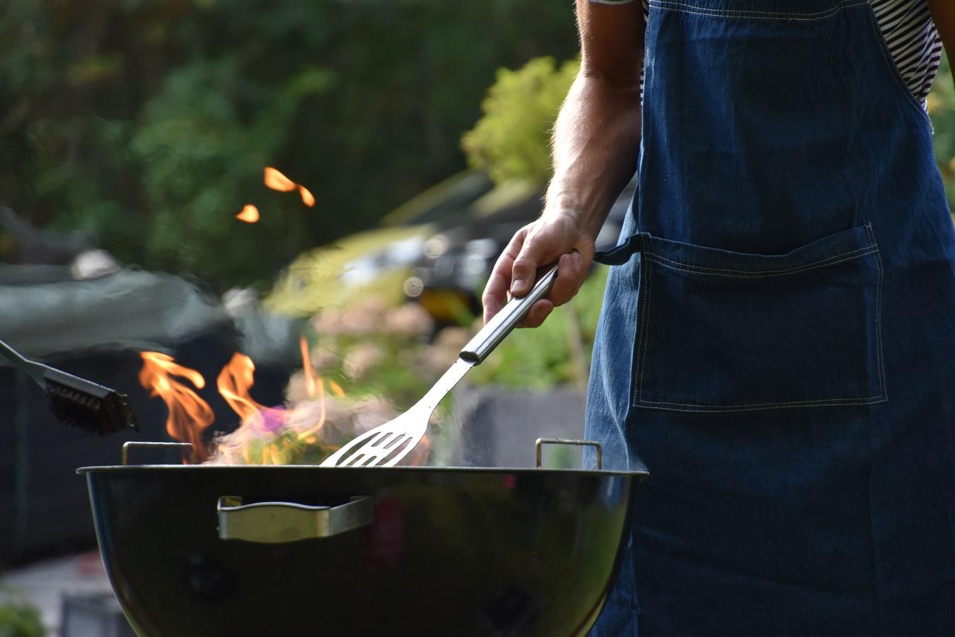 The Best Knives for your Backyard Barbeque - Urbanedges